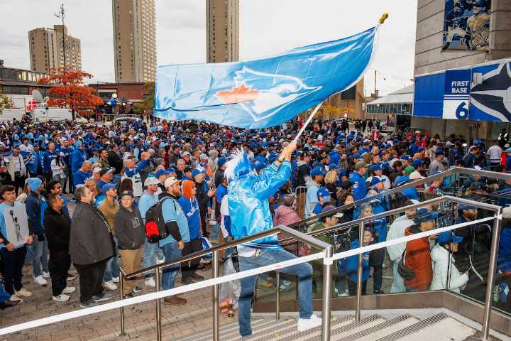 Live updates: Toronto Blue Jays take on L.A. Dodgers in Game 7 of the World Series tonight