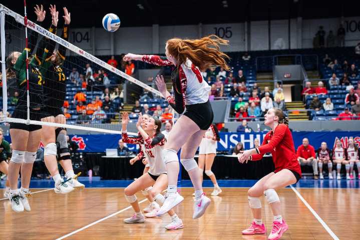 Flat Rock tops Fremont in Division 2 volleyball semifinal