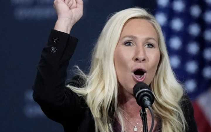 La republicana Taylor Greene rompe con Trump y anuncia su renuncia al Congreso a partir de enero