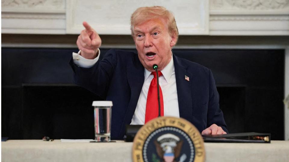 Trump says he threatened India, Pakistan with 350 pc tariffs to stop war