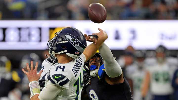 Rams reveal clear formula for disrupting Seahawks offensive attack