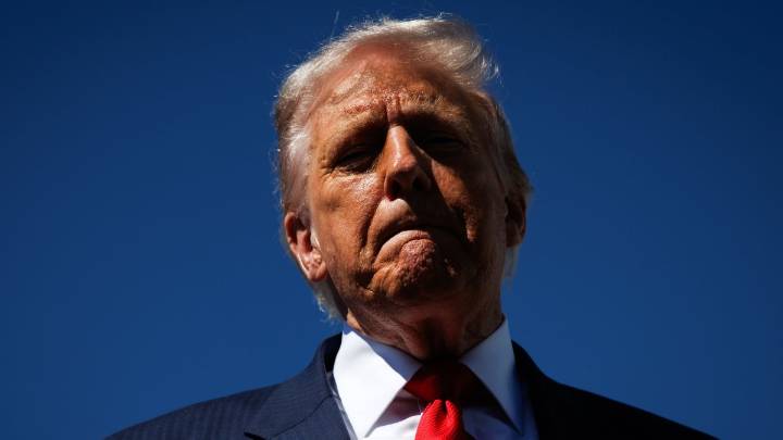 Live updates: Trump administration faces deadline on SNAP funds as government shutdown nears record length