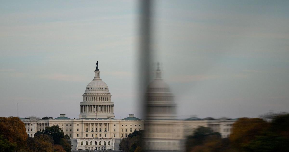 Senate advances deal to reopen government after centrist Democrats strike major deal to end shutdown