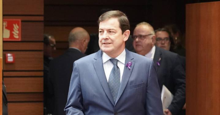 Mañueco reclama a Isabel Rodríguez 306 millones para vivienda en Castilla y León y así «cumplir sus propias declaraciones»