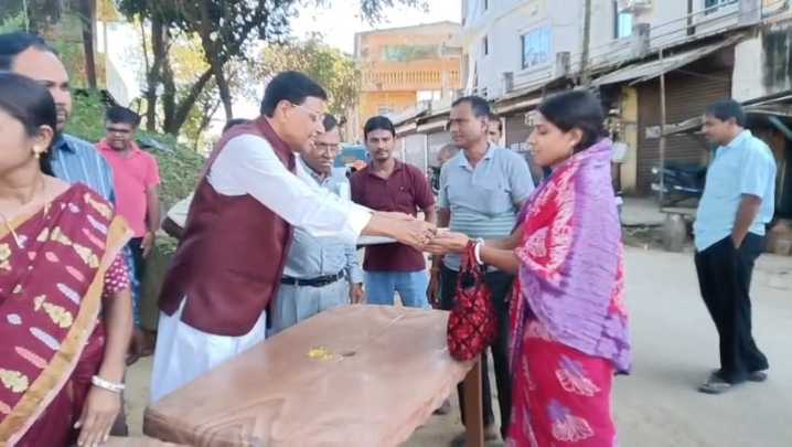 Former PM Indira Gandhi’s portrait stolen: MLA Gopal