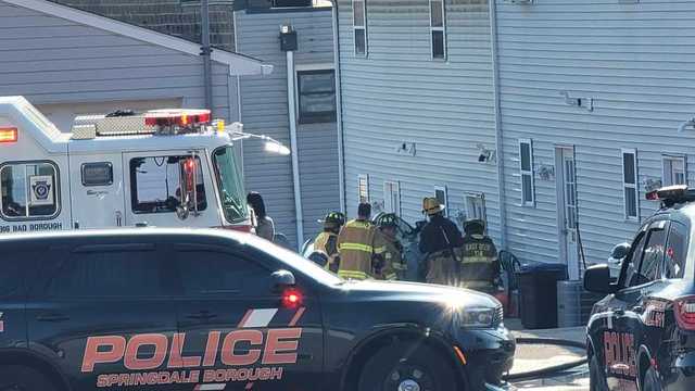 1 injured after vehicle crashes into Springdale Borough structure