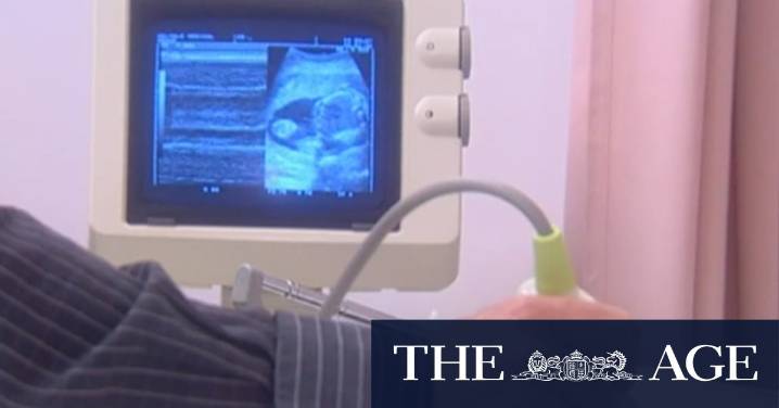 Leading doctor warns about freebirth risksLeading doctor warns about freebirth risksLeading doctor w