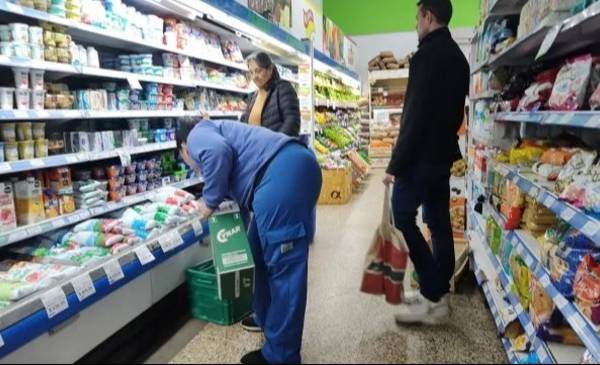 El bolsillo rinde cada vez menos: crecen las segundas y terceras marcas en supermercados