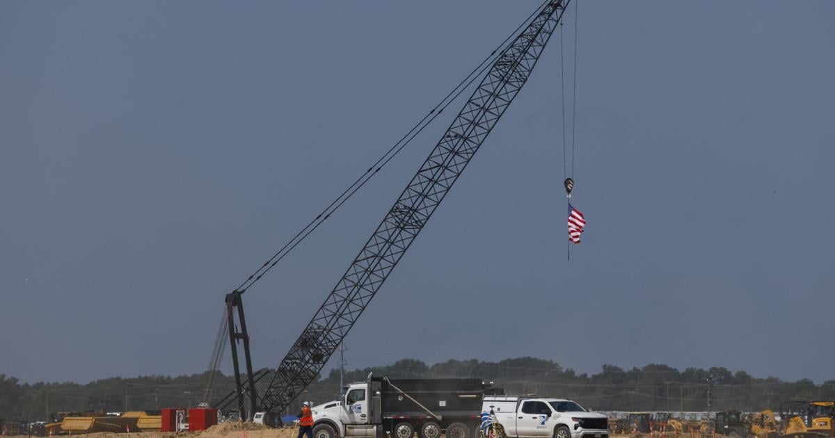 Meta signs deal for two solar farms in rural Louisiana. Its massive data center is the reason.