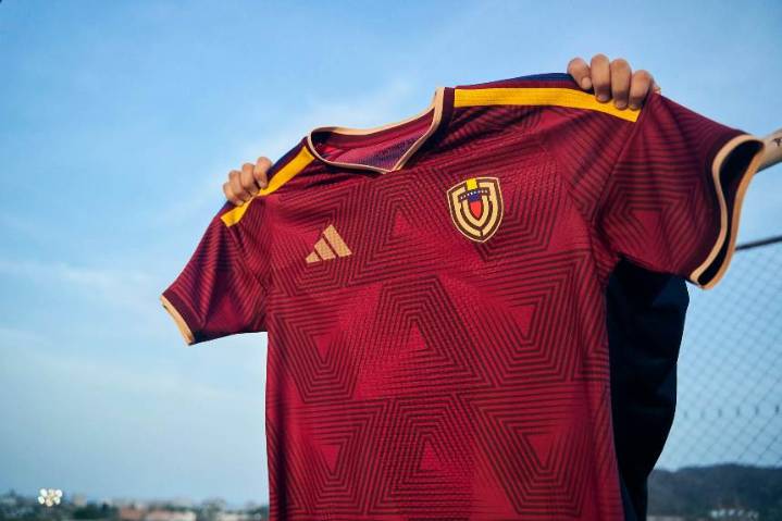 «Nacida en nuestra tierra»: Revelaron la nueva camiseta que usará la Vinotinto