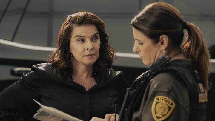 Tulsa King Season 3 Finale: Dwight's Family Triumph & Jeremiah's Downfall