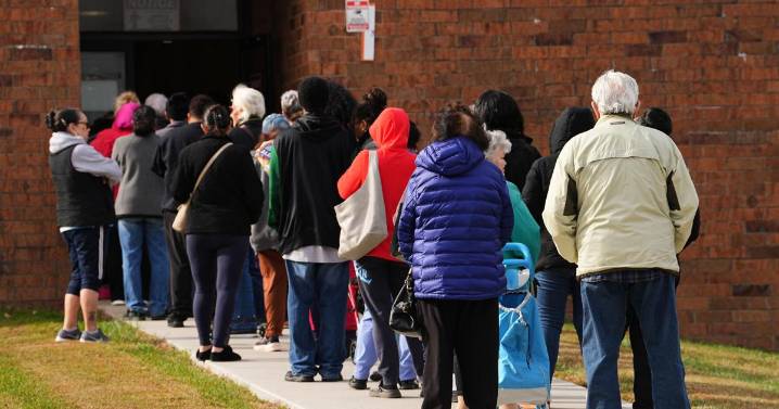 Trump administration seeks to block full SNAP payments for November