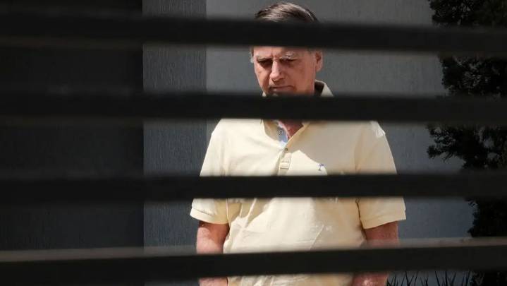 Supremo de Brasil rechaza recursos de Bolsonaro y confirma pena de 27 años