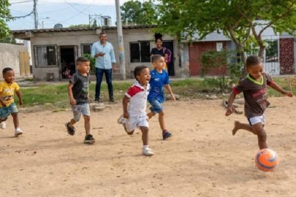 Barrio 7 de Agosto en Riohacha celebra inicio de obras por nuevo parque recreativo
