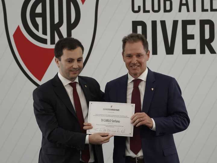 Stefano Di Carlo asumió la presidencia de River: "No debemos perder de vista nuestro objetivo histórico que son los resultados deportivos"