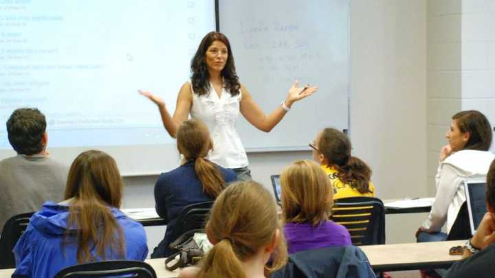 Los docentes universitarios definen nuevas medidas de fuerza contra el Gobierno
