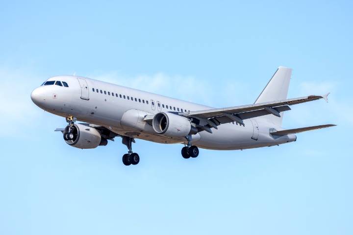 Aerolíneas venezolanas anuncian suspensión de vuelos Caracas