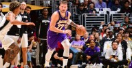 Lakers hang on late to beat Spurs