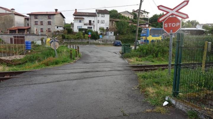Transportes licita por 3,7 millones las obras para suprimir seis pasos a nivel en Ribadedeva