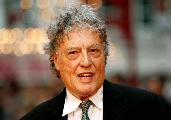 British playwright Tom Stoppard, who won an Oscar for the screenplay for 1998’s ‘Shakespeare In Love,’ dies at 88