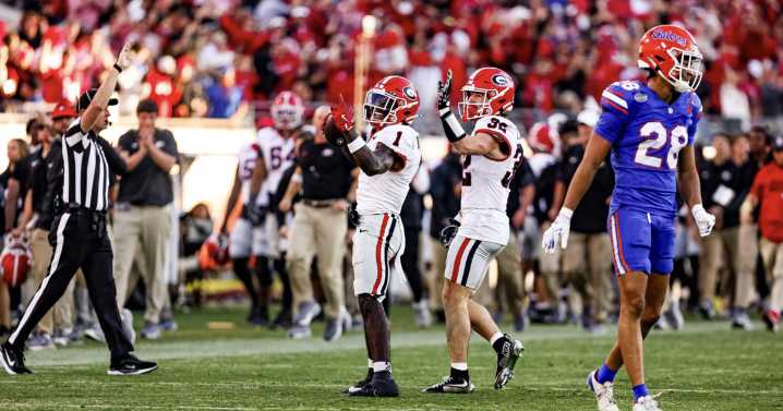 Dawgs escape Jacksonville with 24-20 win over Florida