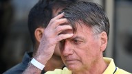 Bolsonaro dice que sufrió una "paranoia" inducida por medicamentos que lo llevó a manipular la tobillera electrónica