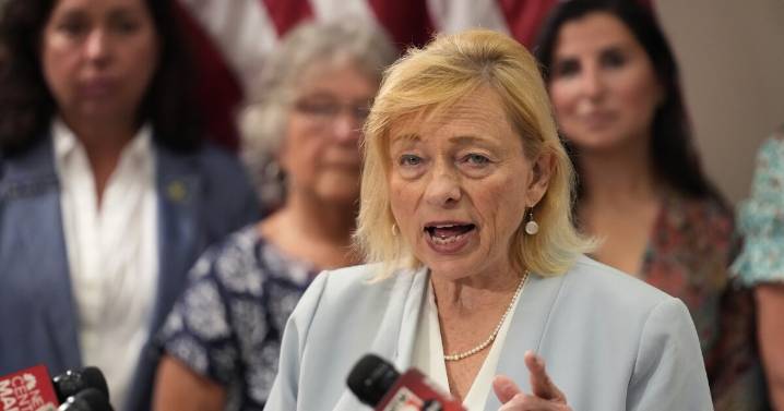 Consumers join Mills and Pingree calling on Congress to extend expiring health insurance subsidies