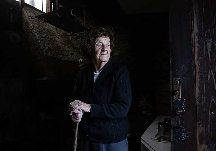 «Ni hablar de ir a una residencia. Vivo sola, pero hago polavila todos los días»