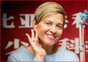 Verónica Alcocer y sus nuevos mejores amigos en Estocolmo, «Veo a la extrema derecha envidiosa»