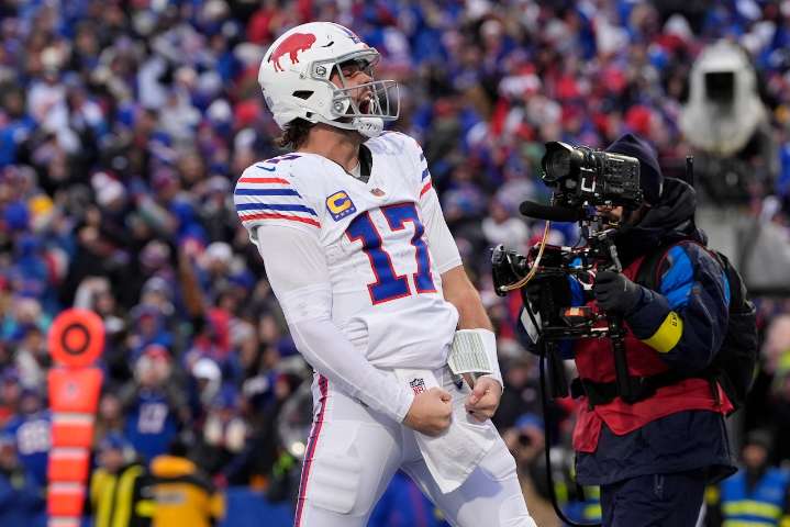 Bills vs. Texans: Parlays, predictions and projected player stats for Thursday Night Football