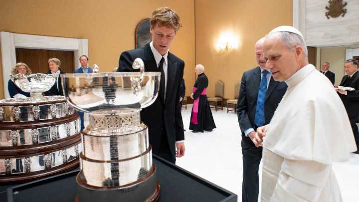 León XIV devuelve reliquias indígenas a Canadá