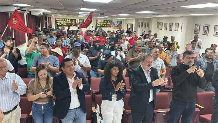 Llaman en Panamá a defender libertad sindical y democracia (+Foto)
