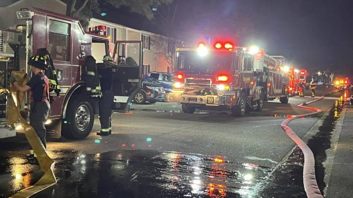 2 displaced in Chesapeake apartment fire on Towne Point Road