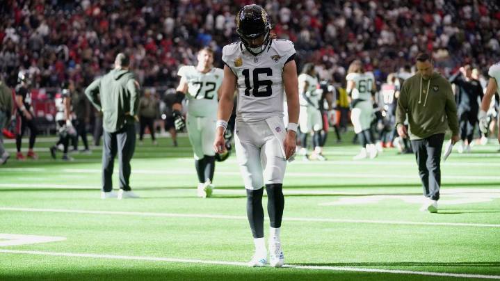 Jacksonville blows 19-point fourth-quarter lead in loss to Texans