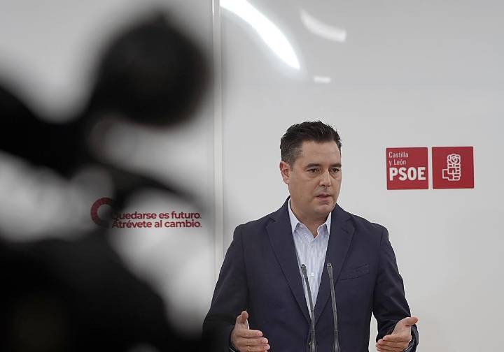 De la Rosa: «El PP ha jugado a tener perfil bajo para que la gente desconozca las competencias de la Junta»