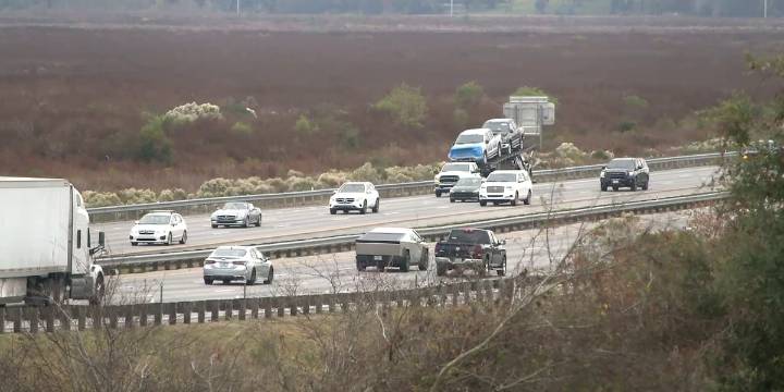 Travelers pack I-75 ahead of Thanksgiving