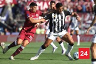 "Está desesperado": el "apuntado" de los hinchas en plena final de la Copa Sudamericana