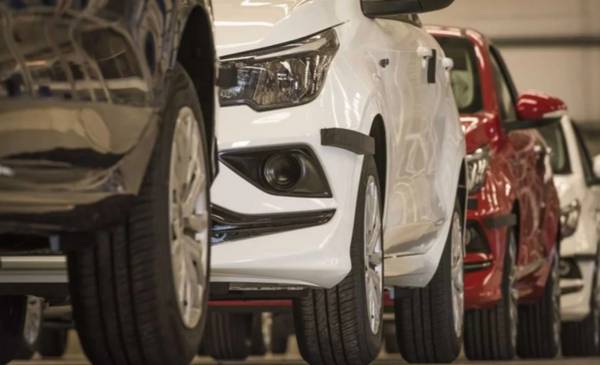 La venta de autos 0km se desplomó en noviembre a nivel mensual e interanual