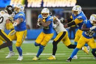 Keenan Allen sets Chargers' all-time receptions mark