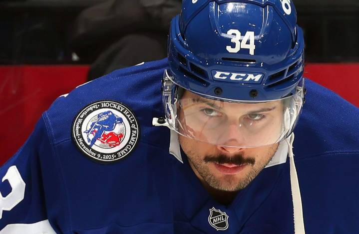 Maple Leafs shake up roster amid injuries to Auston Matthews, Anthony Stolarz