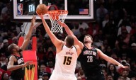 Jokic anota 34 puntos y Nuggets vencen a Rockets por 112