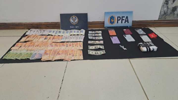 Cayeron con más de medio kilo de cocaína en un control de la Policía Federal