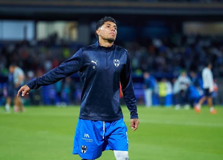 Salcedo iría de inicio