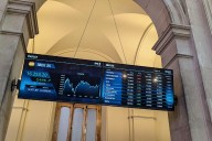 El Ibex pisa el acelerador gracias a la banca y conquista por primera vez los 16.600 puntos