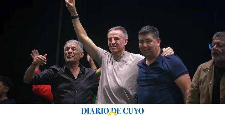 Antes de presentar el proyecto de reforma laboral, el Gobierno evalúa convocar a una reunión con la CGT