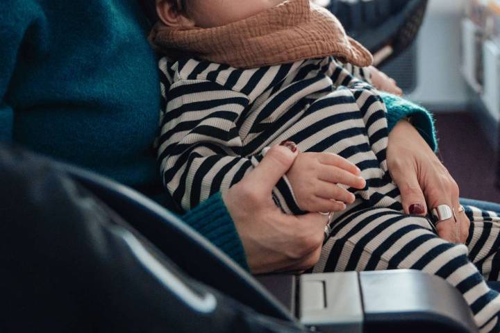 Mom Defends Bringing Baby to Business Class After Passenger Demands She Be Moved to Economy