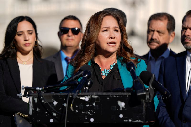 US House Speaker Johnson to swear in Democratic Representative