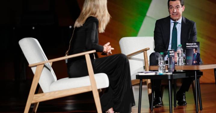 Juanma Moreno enseña su modelo de PP en Madrid