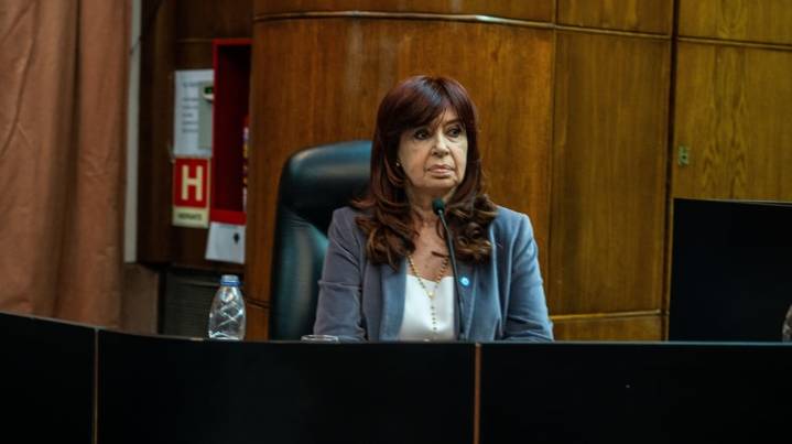 La ANSES notificó a Cristina Kirchner para que devuelva los $1000 millones que recibió por su jubilación y su pensión