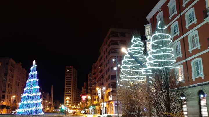 ¿Cuándo se encienden las luces de Navidad en los municipios de La Rioja?: "Es una moda"